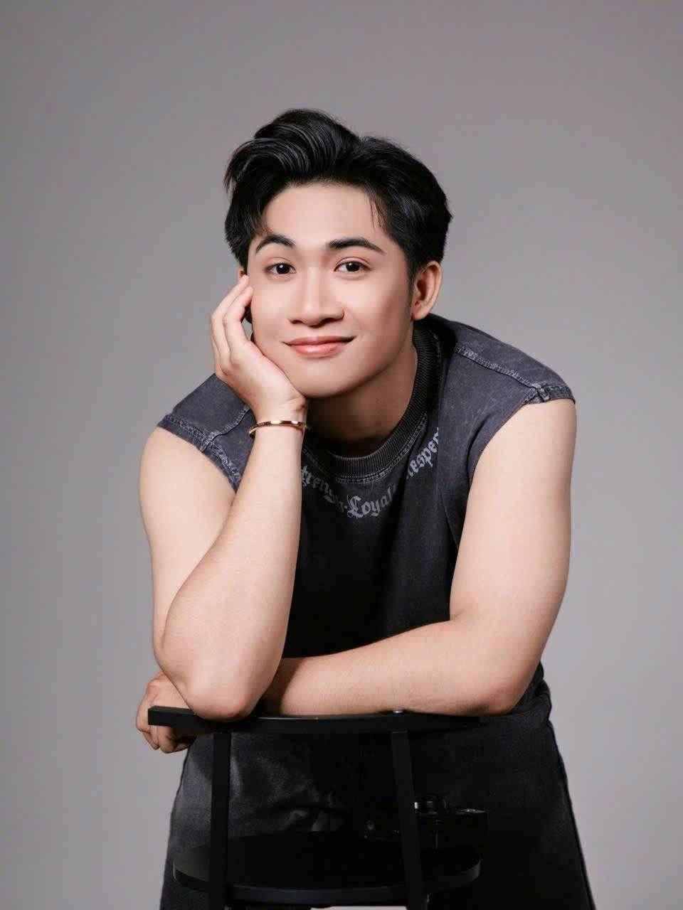 Bình Tinh hạnh phúc khi con trai Ngọc Cương nối nghiệp gia tộc Huỳnh Long