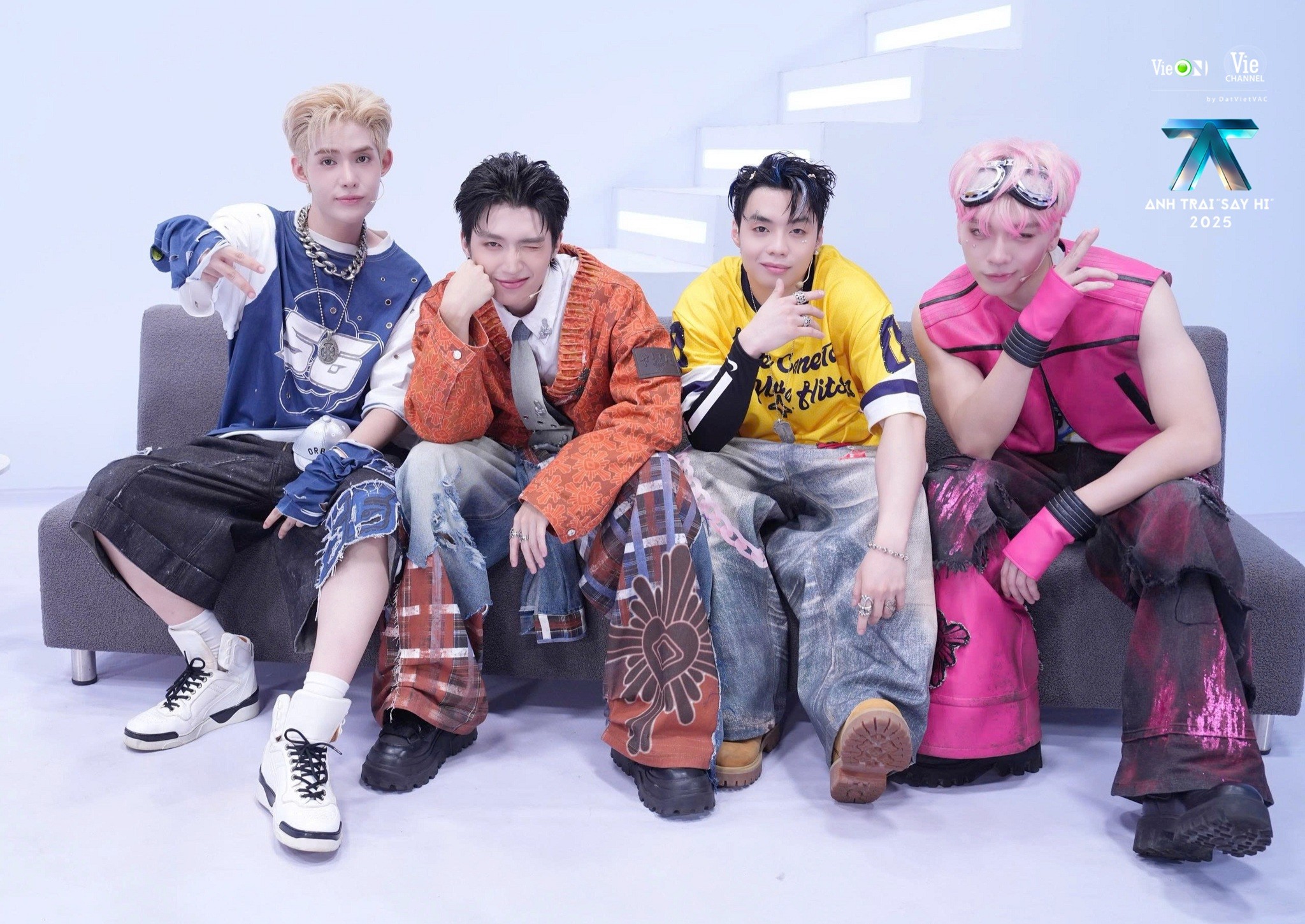 'Anh trai 'Say Hi' 2025' tập 4: Không chỉ trình diễn, Live Stage 2 sẽ chứng kiến màn 'đổi vibe' cực gắt từ dàn Anh trai