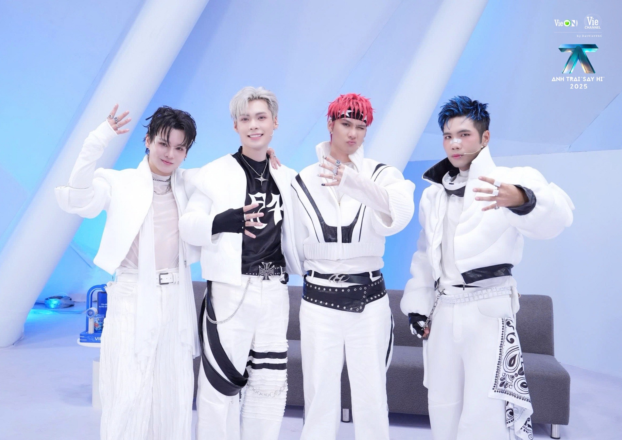 'Anh trai 'Say Hi' 2025' tập 4: Không chỉ trình diễn, Live Stage 2 sẽ chứng kiến màn 'đổi vibe' cực gắt từ dàn Anh trai