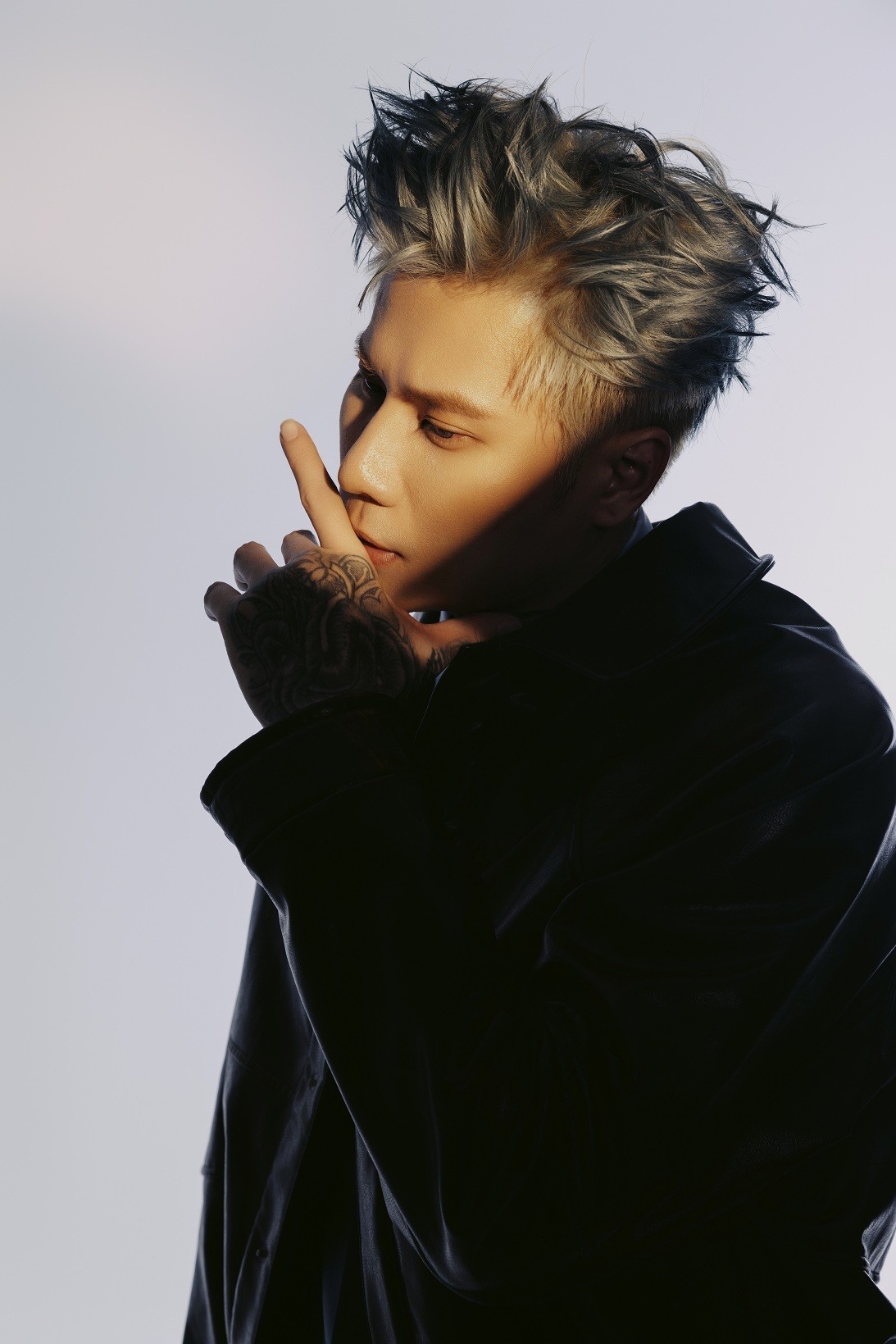 Hiện tượng Dickson 'lột xác' với hình ảnh mới