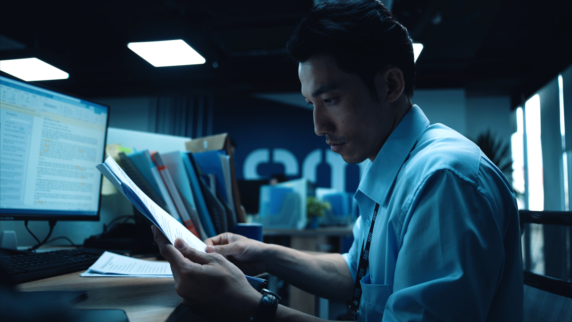 Vượt qua nhiều cái tên ăn khách, Liên Bỉnh Phát tái xuất trong 'Bẫy tiền' - Vụ án lừa đảo lớn nhất màn ảnh rộng năm 2025