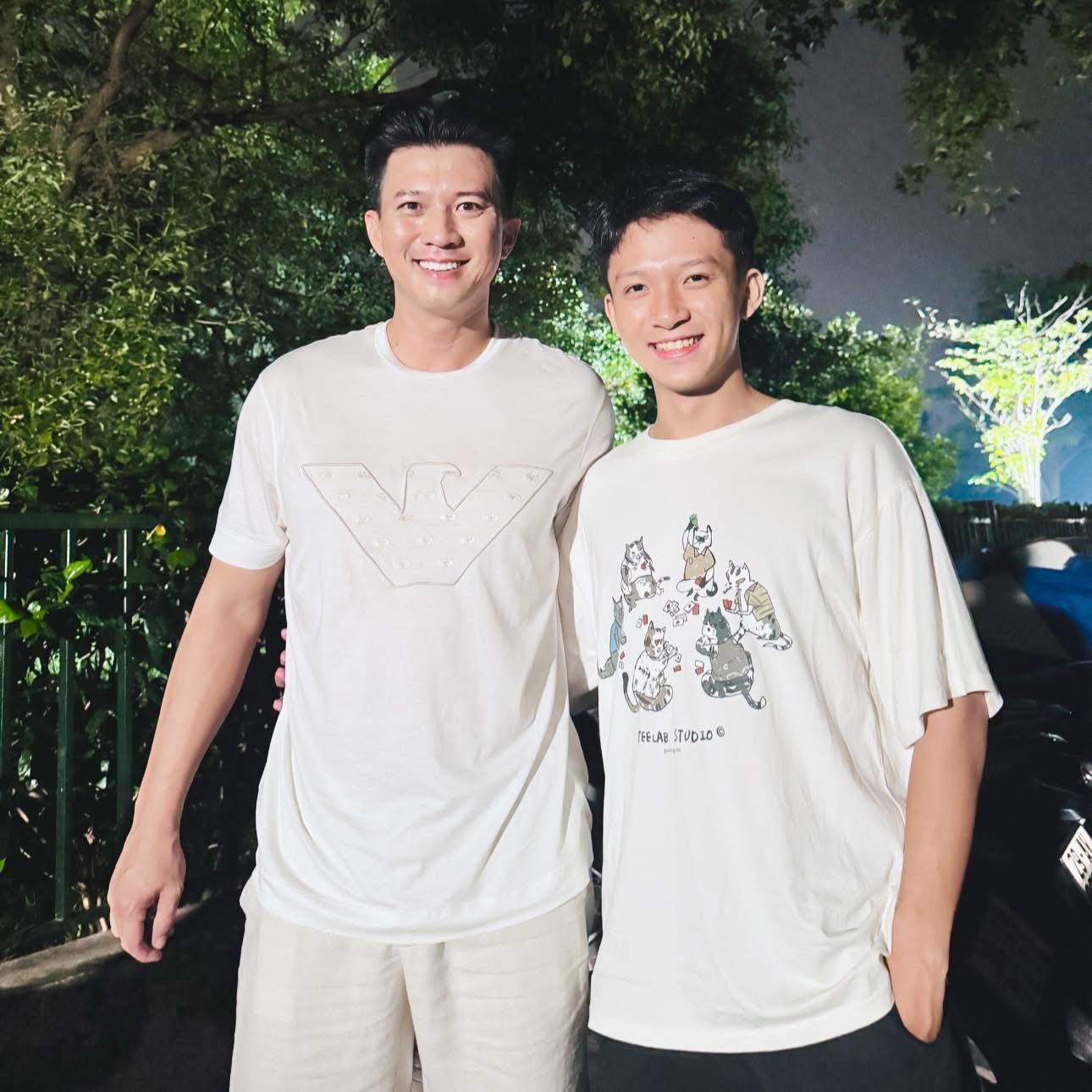 Cách em 1 milimet "gây bão" với loạt ảnh hậu trường: hai thế hệ, một linh hồn