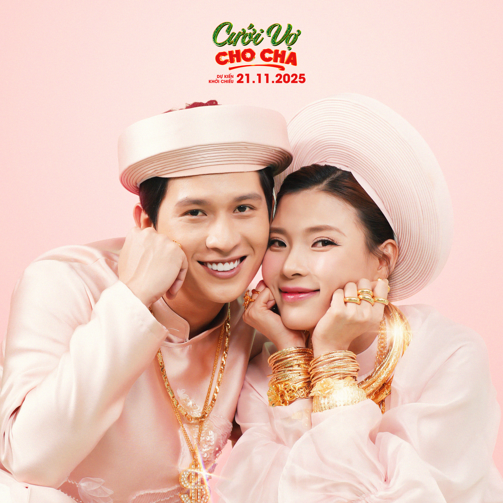 Thúy Diễm trở lại màn ảnh rộng, khoe chồng mới cưới Trương Minh Thảo và đeo vàng 'gãy cổ'