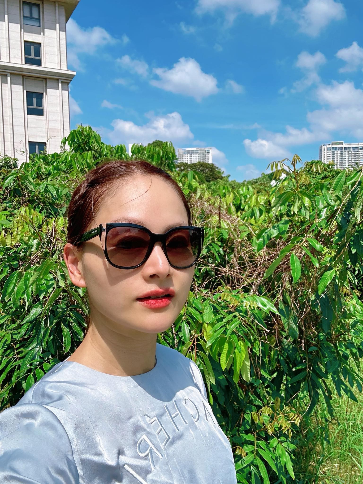 Chồng Tây kháng cáo, vụ ly hôn của diễn viên Lan Phương phải kéo dài