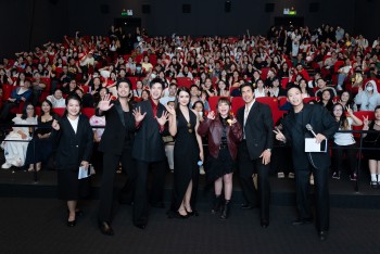 Dàn sao 'Tee Yod: Quỷ ăn tạng' phần 3 quảng bá phim tại Việt Nam trong vòng tay người hâm mộ