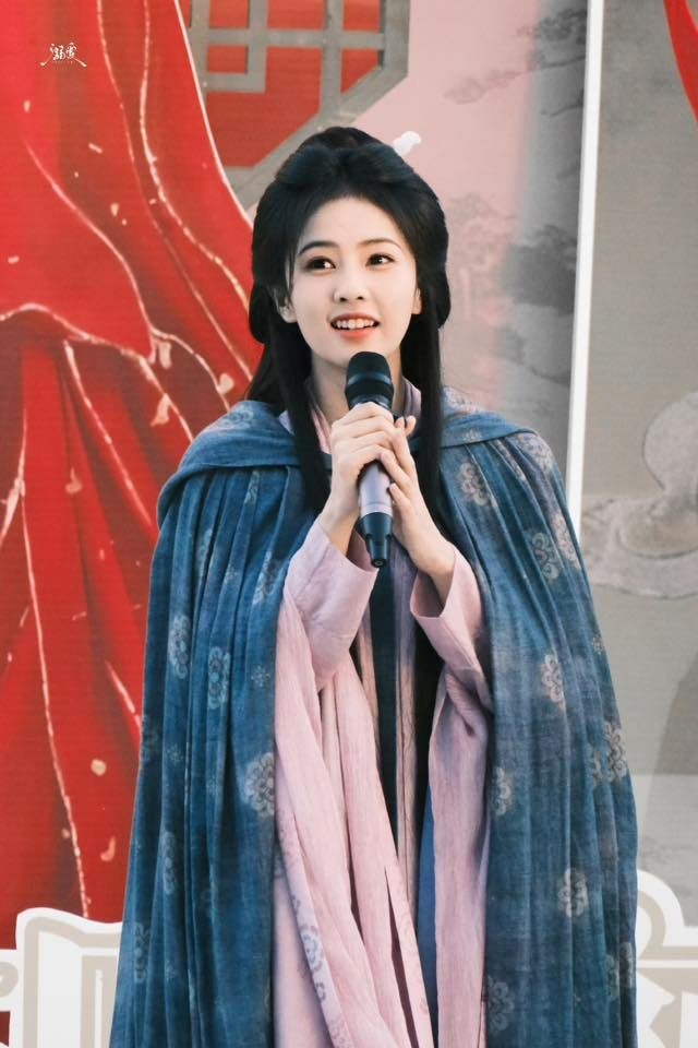 Bạch Lộc chia sẻ về tình trạng sức khỏe, nói 'Cảm ơn' bằng Tiếng Việt