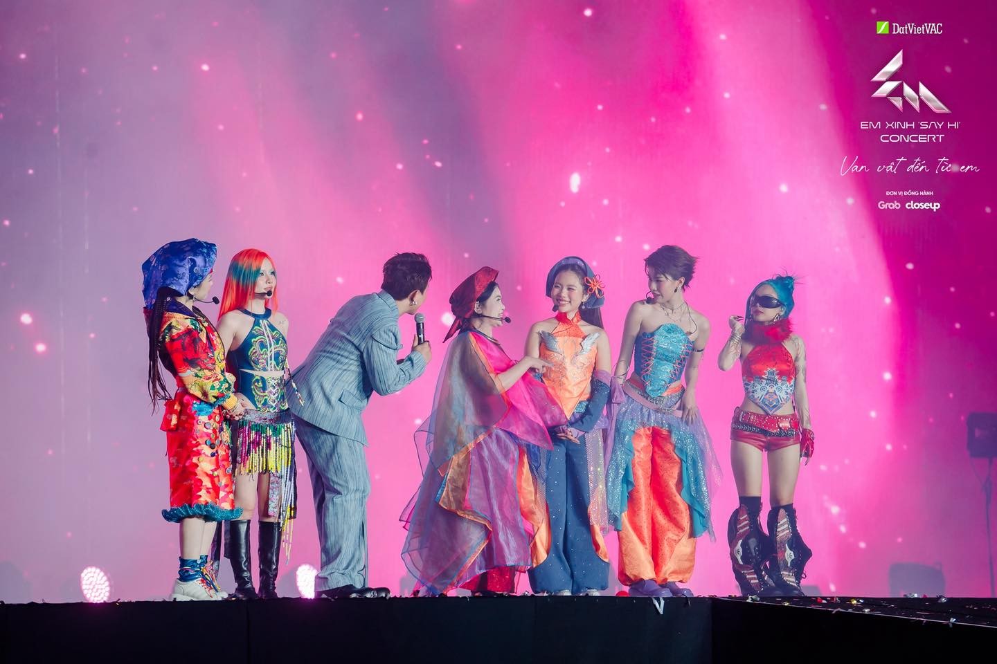 NSND Thanh Ngoan và màn kết hợp thế hệ bùng nổ tại concert 'Em Xinh Say Hi'