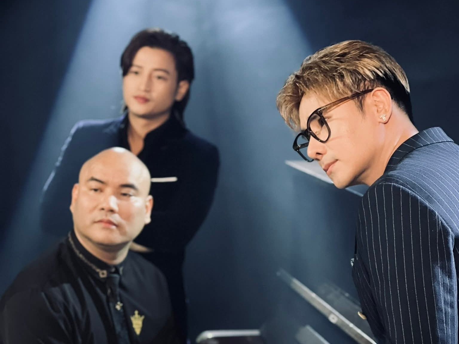 Ca sĩ Đỗ Minh Quân kết hợp bất ngờ cùng A Tuân và Chu Bin trong MV 'Vai diễn cuộc đời'