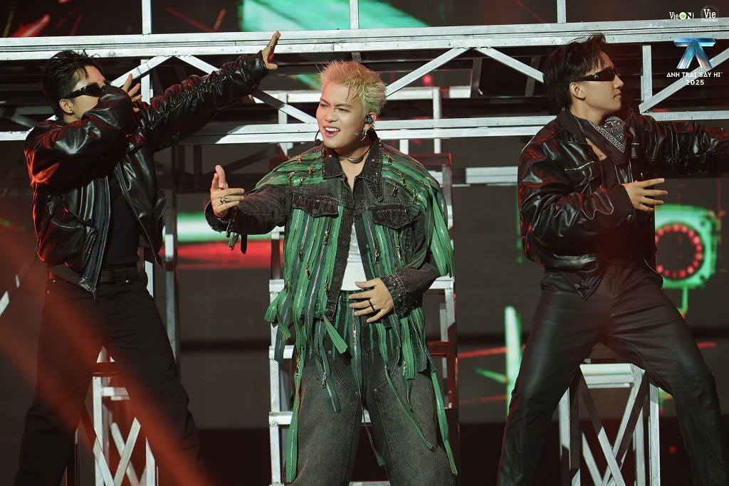 'Anh trai 'Say Hi' 2025' tập 4: 4 màu sắc âm nhạc đối lập từ Ballad cổ tích, Funk Epic, Y2K