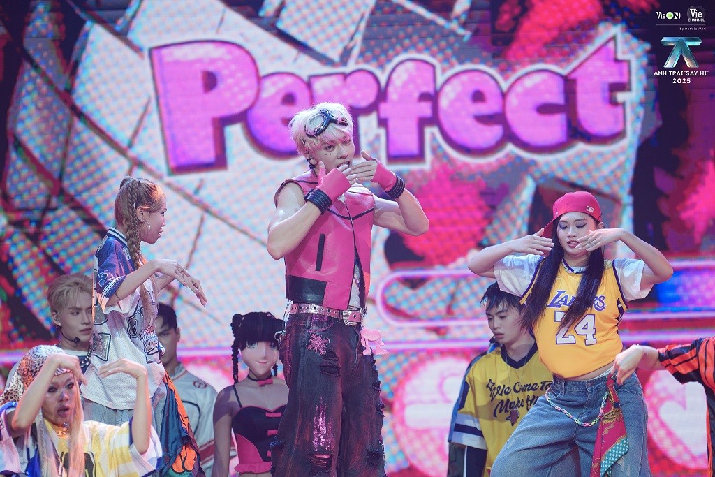 'Anh trai 'Say Hi' 2025' tập 4: 4 màu sắc âm nhạc đối lập từ Ballad cổ tích, Funk Epic, Y2K