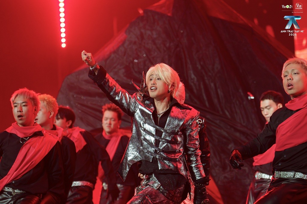 'Anh trai 'Say Hi' 2025' tập 4: 4 màu sắc âm nhạc đối lập từ Ballad cổ tích, Funk Epic, Y2K