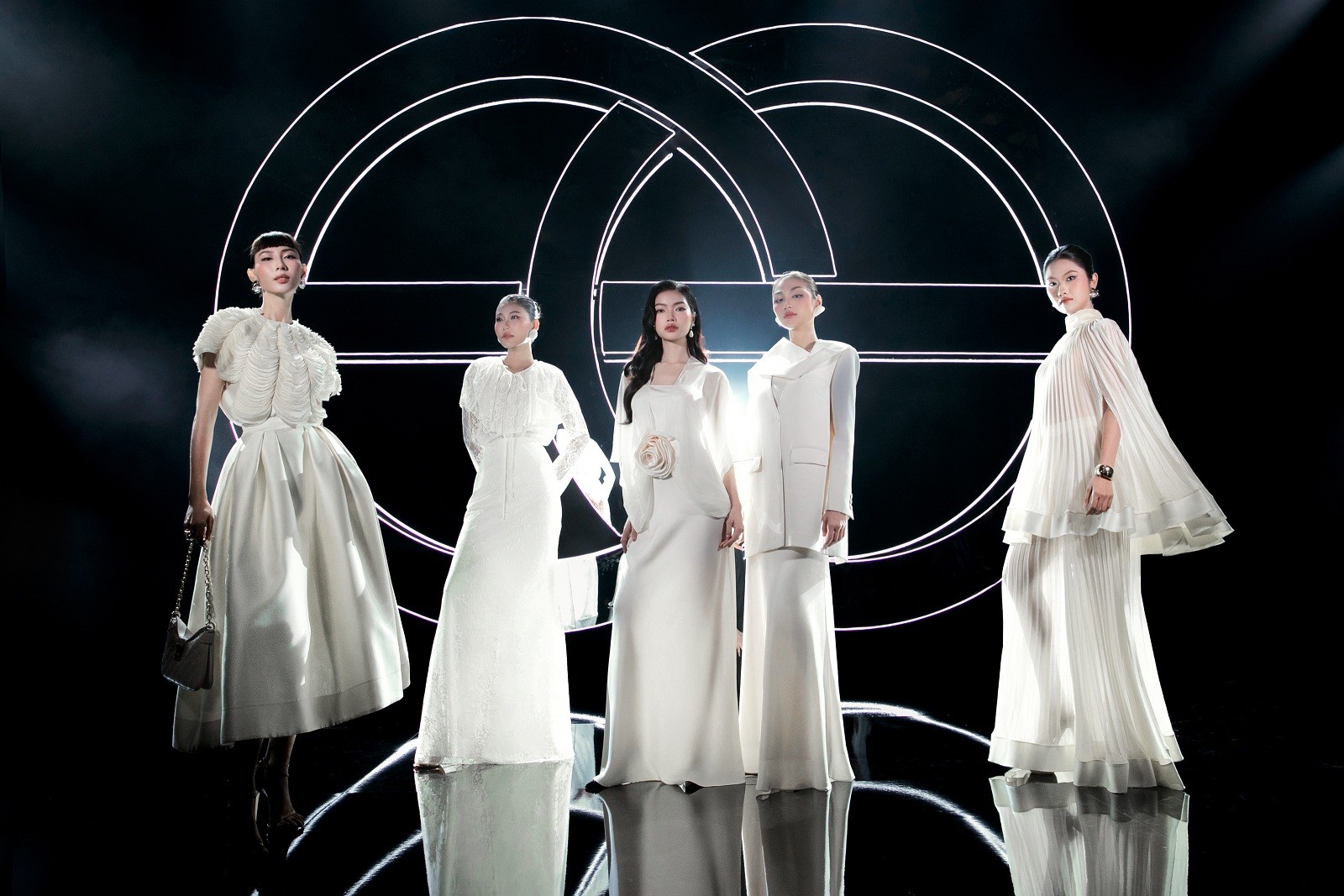 Mỹ nhân Việt đổ bộ 'Elise Fashion Show 2025'