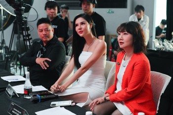 NSND Mỹ Uyên bất ngờ với nhiều ứng cử viên sáng giá tại buổi casting 'Vương miện máu'