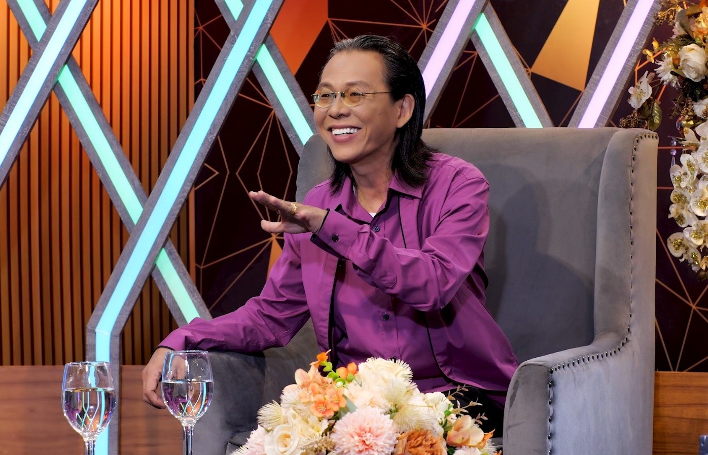 Nhạc sĩ Nguyễn Quang từng bị cố nhạc sĩ Nguyễn Ánh 9 cấm đụng đến đàn, phải học lỏm trên gác lửng