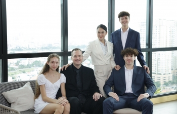 Diễn viên – Siêu mẫu Ngọc Nga tự hào khi hai con tự giành học bổng nước ngoài, học diễn xuất nối nghiệp mẹ