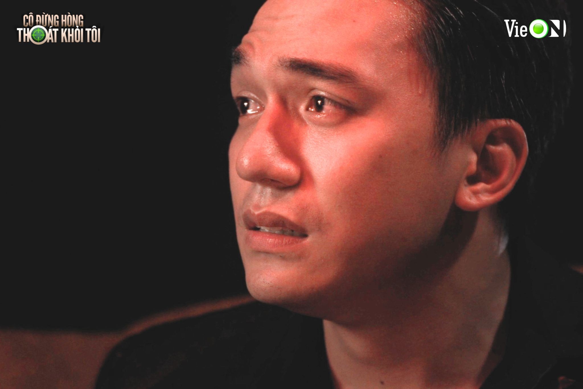 'Cô đừng hòng thoát khỏi tôi' tập cuối: Đỗ Nhật Hoàng xúc động khi xem video Lê Phương tự sát