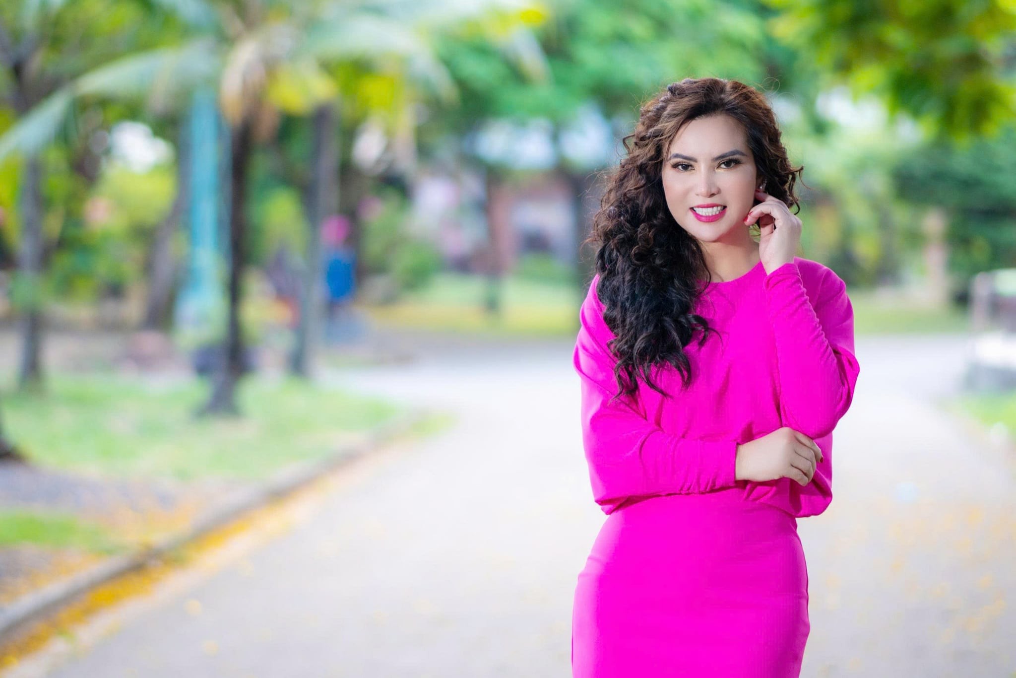 Hoa hậu – Tiến sĩ Đoàn Thị Kim Hồng: Thành công trong sự nghiệp, nhân ái trong đời thường