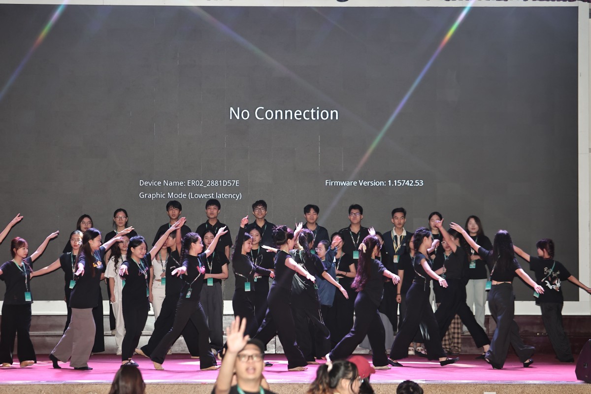 Sôi động không khí đêm Tổng duyệt trước thềm nhạc hội Spotlight 2025