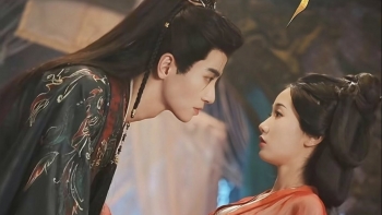 Phim ngắn ‘Khom lưng’ bị gỡ bỏ vì cảnh nóng