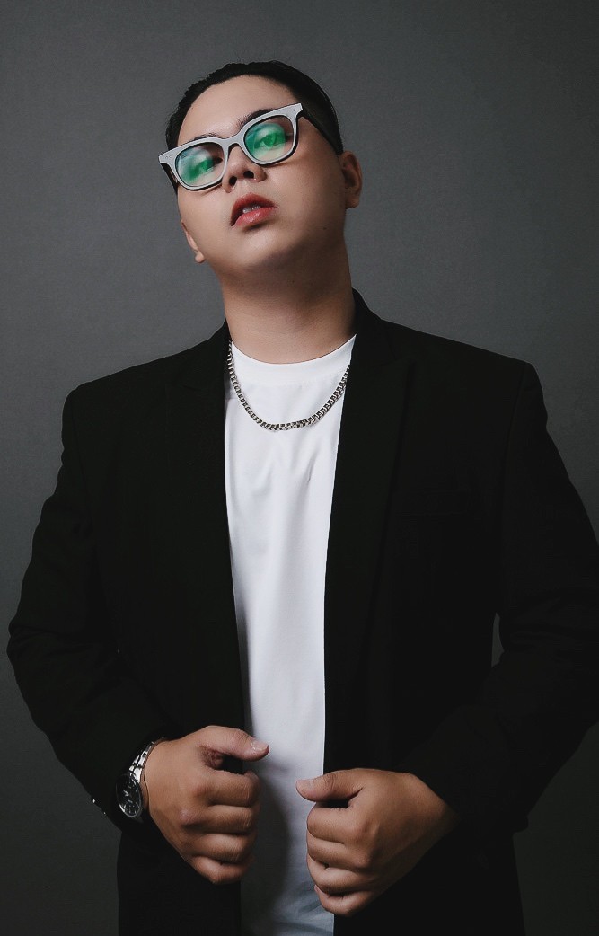 Ca sĩ Ngô Đạt kết hợp cùng nhạc sĩ Trương Minh và producer Mr.Dia cho ra mắt MV 'Tháng sáu năm ấy'