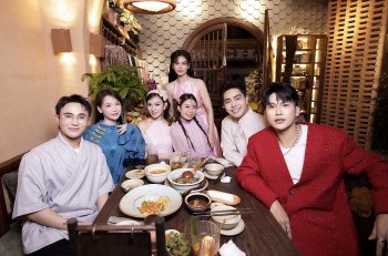 Sao Việt chúc mừng Trương Quỳnh Anh lên chức bà chủ quán chay