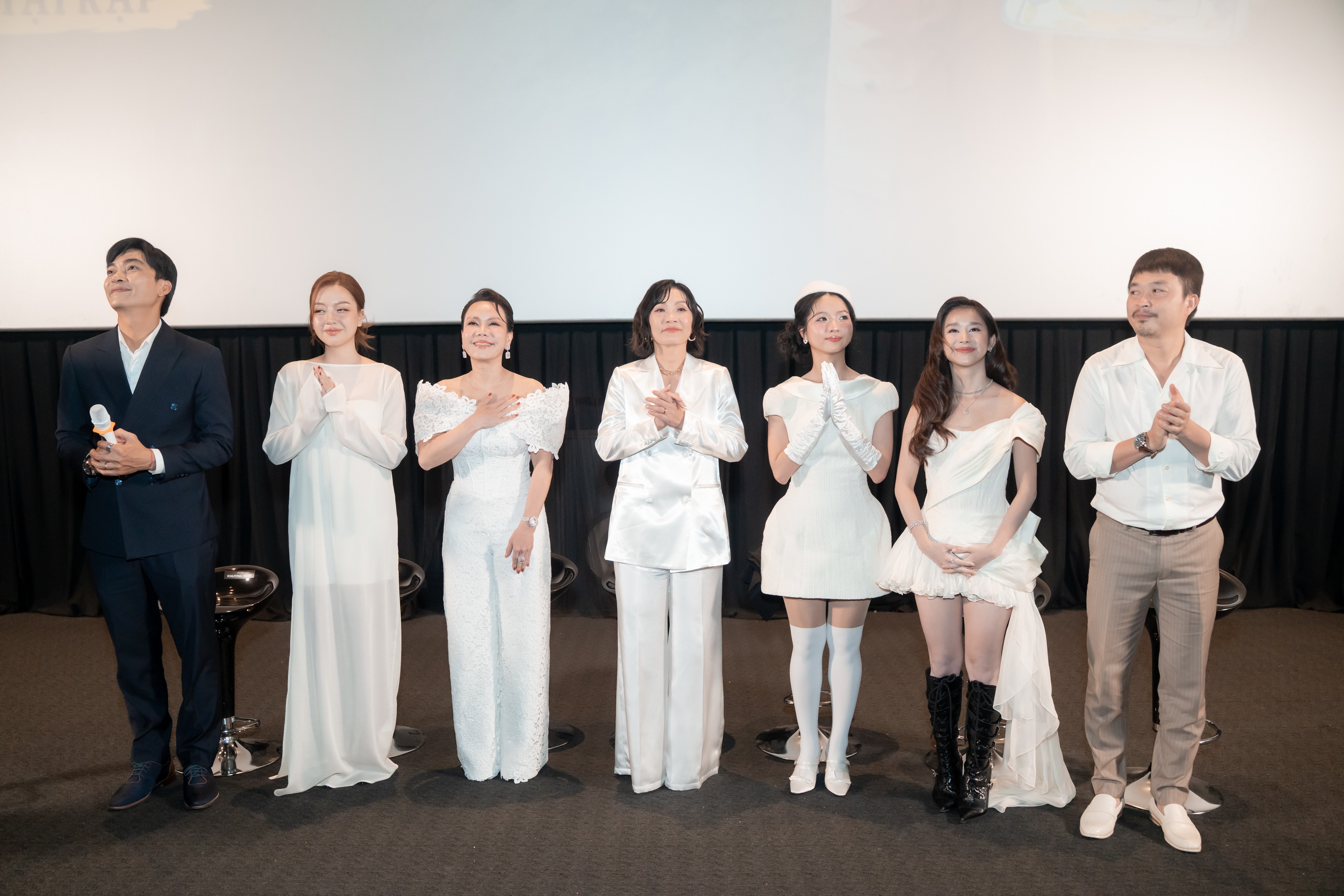 'Cục vàng của ngoại': Cung trầm lắng về sự hy sinh, yêu thương đầy ý nghĩa của người phụ nữ Việt