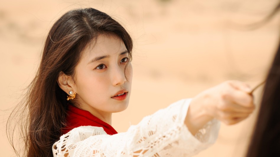 Suzy 'không thể nhận ra' trong loạt ảnh hậu trường 'Genie, Make a Wish'