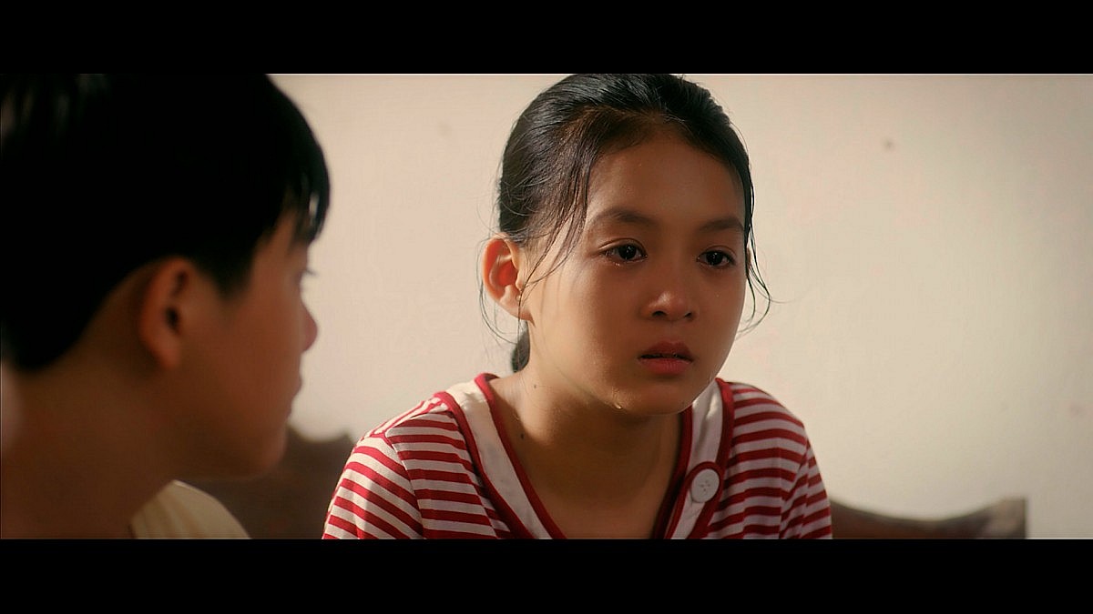 'Cách em 1 milimet': Nơi ký ức tuổi thơ ùa về