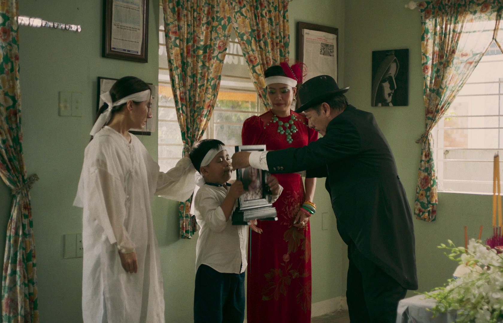 'Phá đám: Sinh nhật mẹ': Câu chuyện phim lạ kỳ về đám ma ngay trong ngày sinh nhật mẹ