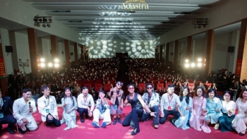 Thăng hoa cảm xúc cùng đêm nhạc hội Spotlight 2025 - Adastra