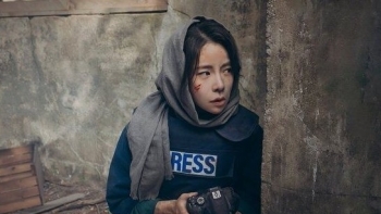 Phim của Lim Ji Yeon - Lee Jung Jae gây phẫn nộ vì 'vô cảm'