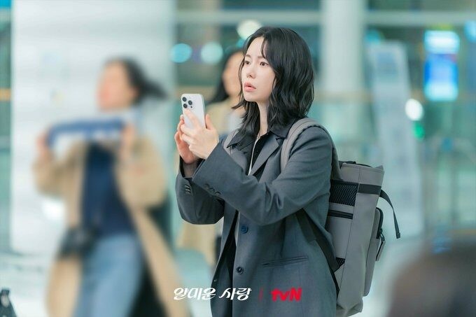 Phim của Lim Ji Yeon - Lee Jung Jae gây phẫn nộ vì 'vô cảm'