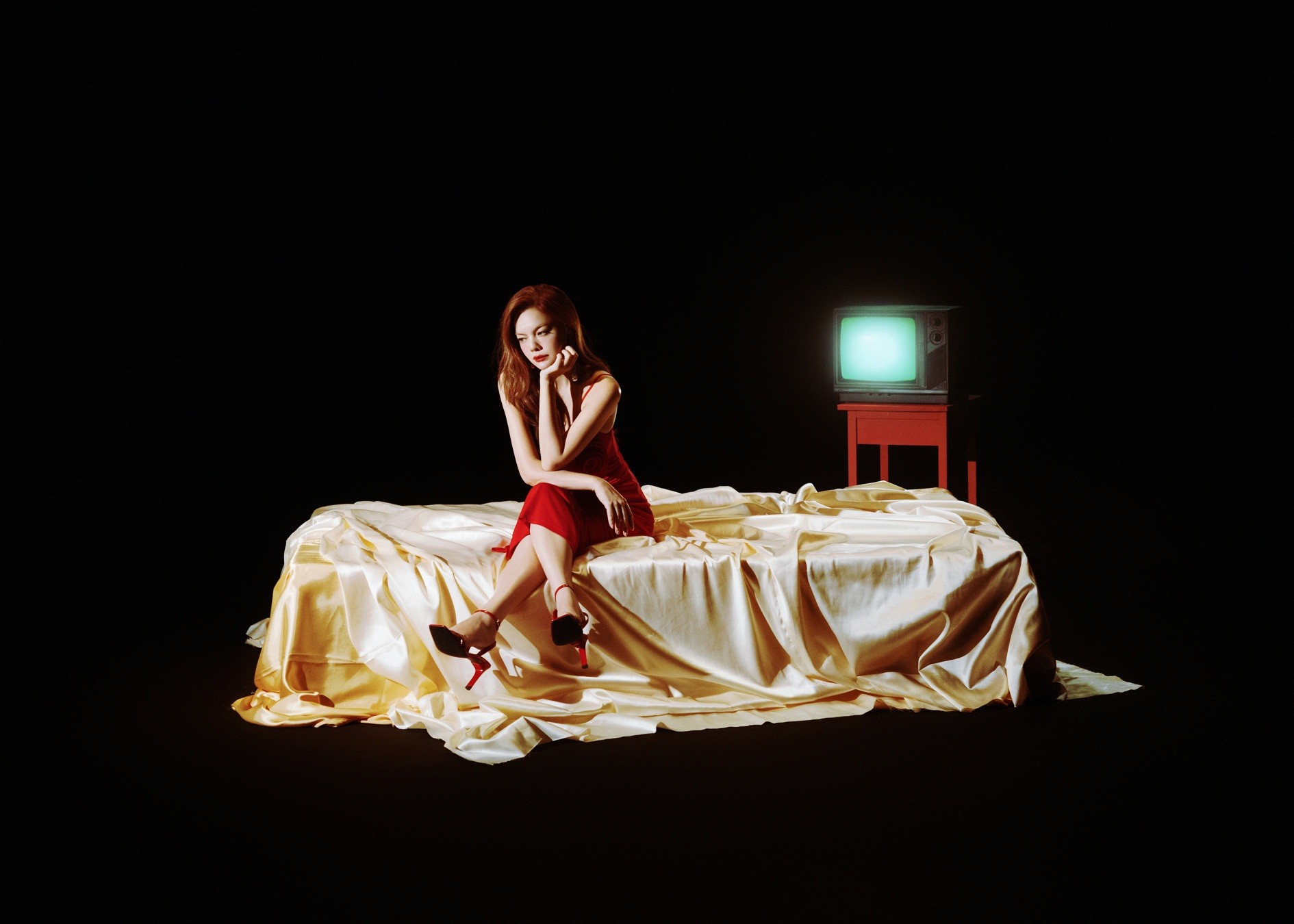 Phạm Quỳnh Anh ra mắt MV 'Là cơn say nói': Lời tri ân những khán giả luôn ủng hộ cô trong gần 30 năm làm nghề