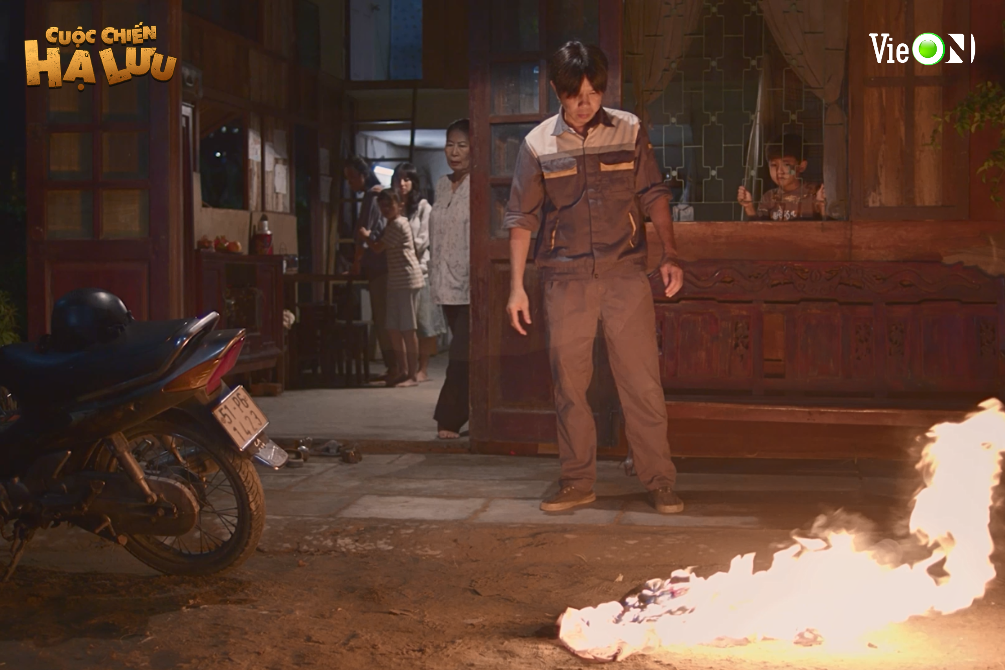 Lê Phương nói về cú tát của Thái Hòa trong 'Cuộc chiến hạ lưu'