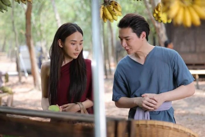 Siêu phẩm Thái Lan dẫn đầu phòng vé hai tuần liên tiếp, chính thức ra rạp Việt với tên 'Tình người duyên ma 2025'