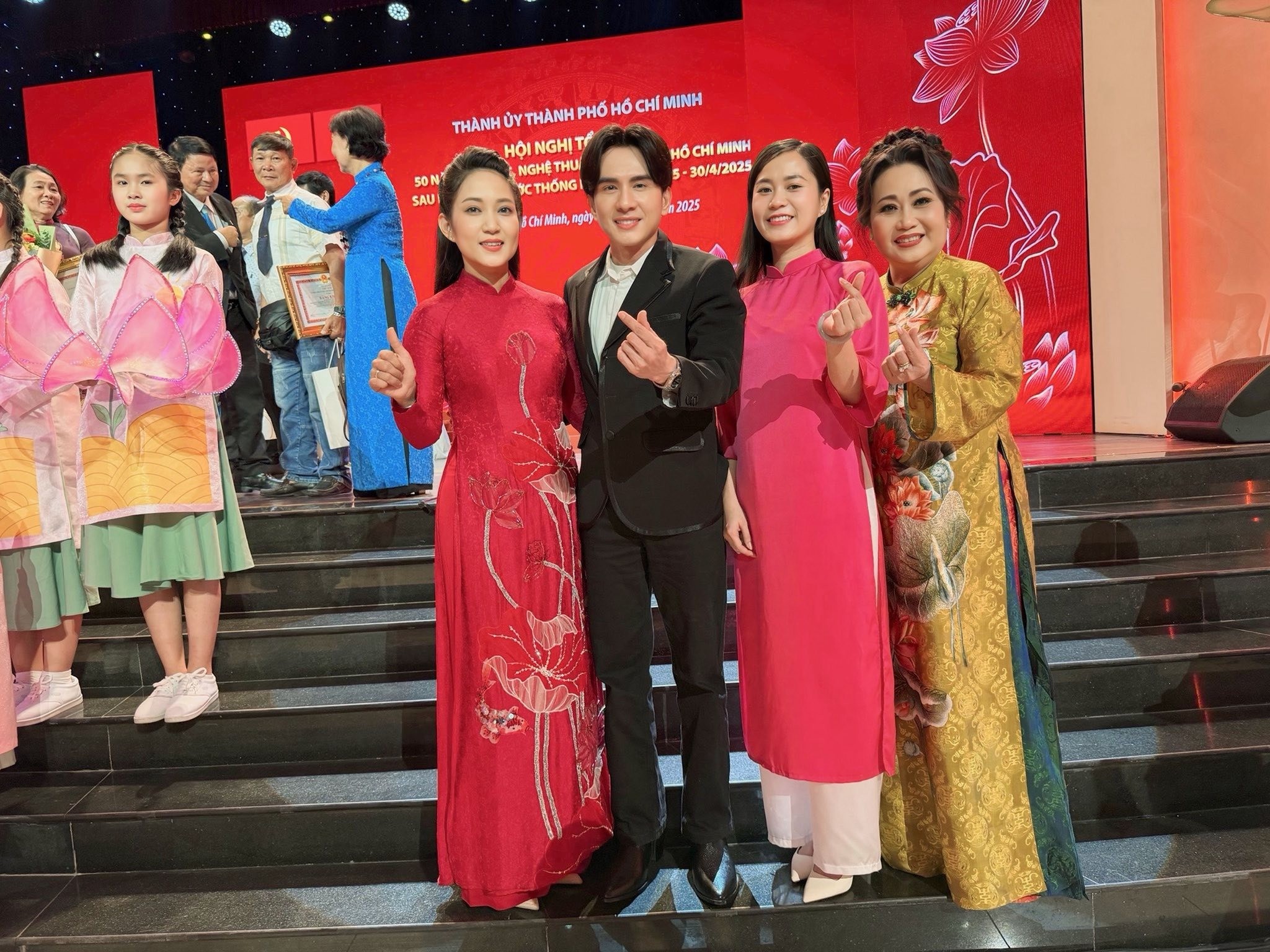 Đan Trường nhận Bằng khen của UBND TP. Hồ Chí Minh, sẵn sàng 'bùng nổ' tại live concert kỷ niệm 30 năm ca hát