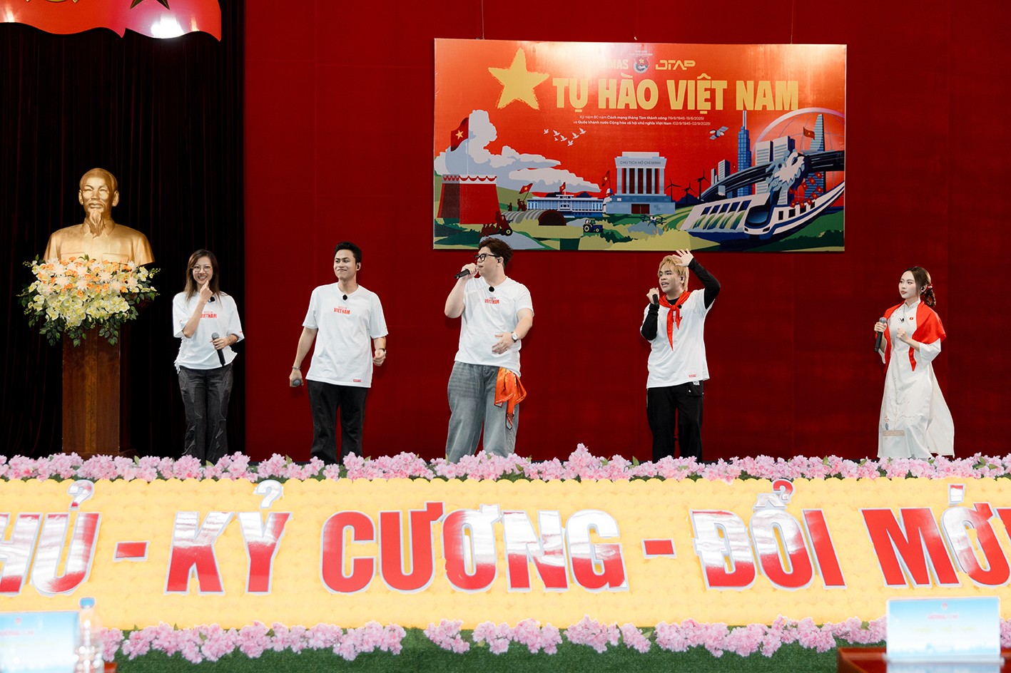 DTAP nhận Bằng khen từ Trung ương Đoàn TNCS Hồ Chí Minh vì nỗ lực lan tỏa tinh thần dân tộc qua album 'Made In Vietnam'