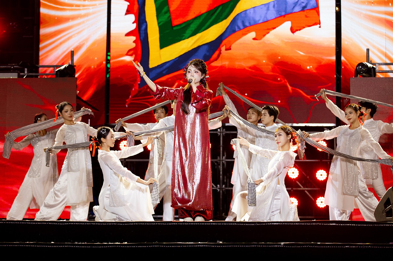 DTAP nhận Bằng khen từ Trung ương Đoàn TNCS Hồ Chí Minh vì nỗ lực lan tỏa tinh thần dân tộc qua album 'Made In Vietnam'