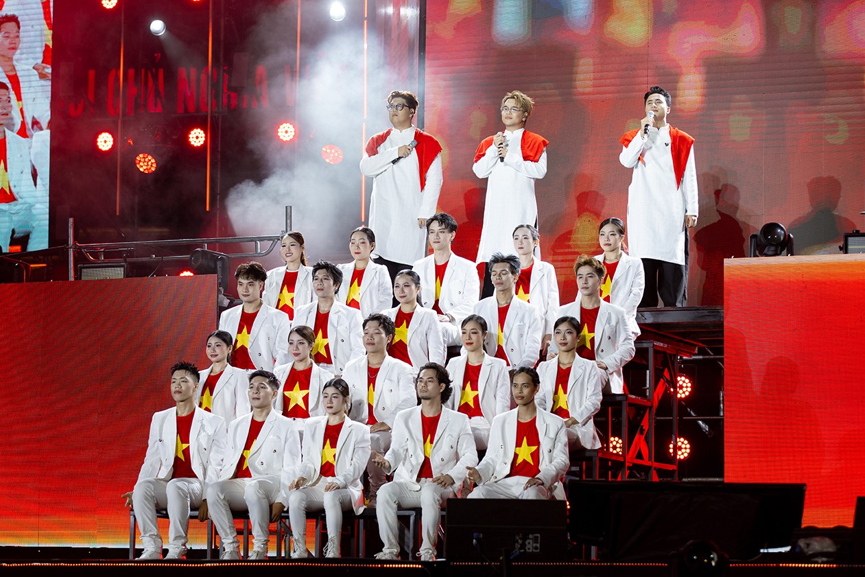 DTAP nhận Bằng khen từ Trung ương Đoàn TNCS Hồ Chí Minh vì nỗ lực lan tỏa tinh thần dân tộc qua album 'Made In Vietnam'