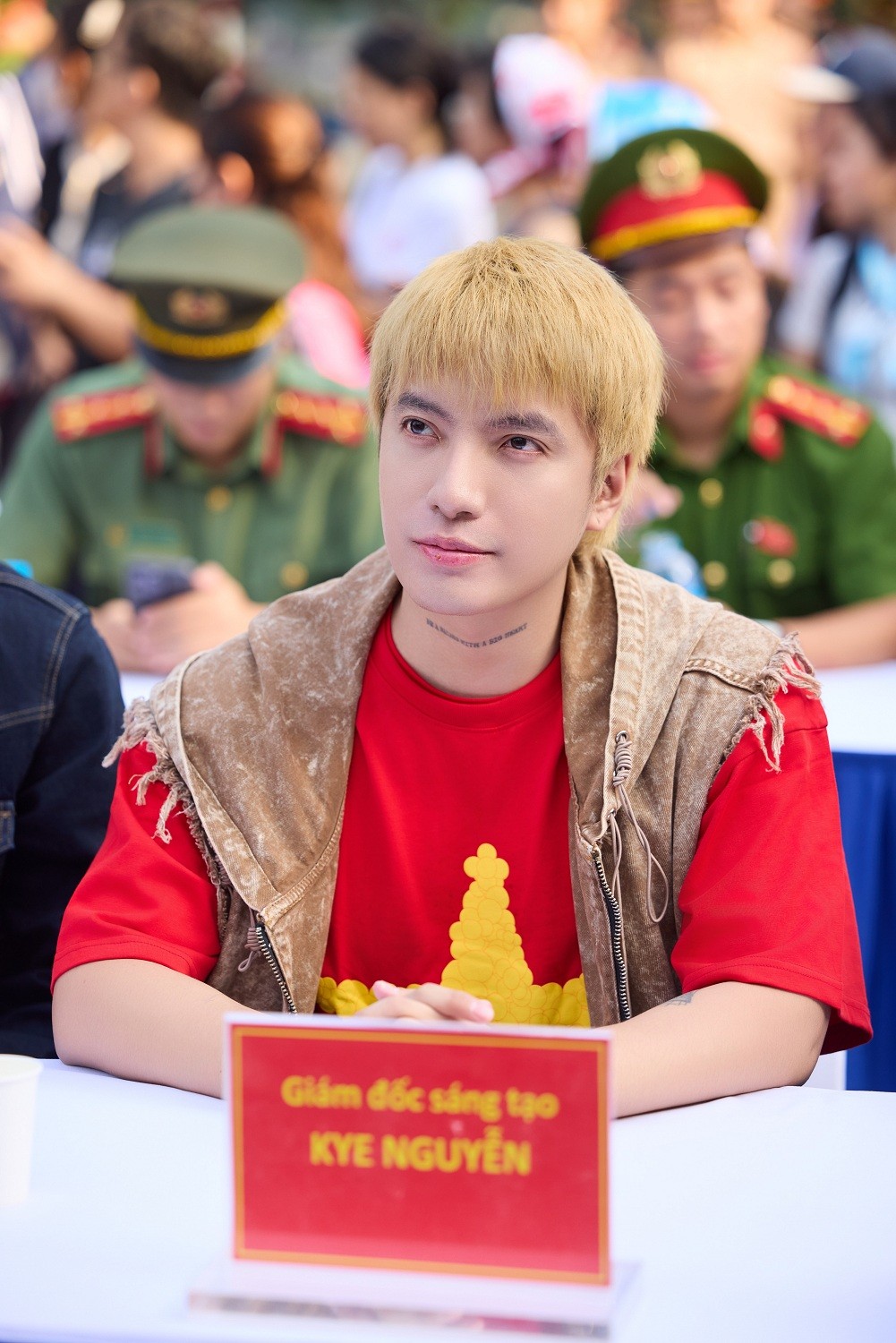 Nghệ sĩ Việt tham dự Lễ trồng cây 'Thành phố nở hoa' ở Hà Nội