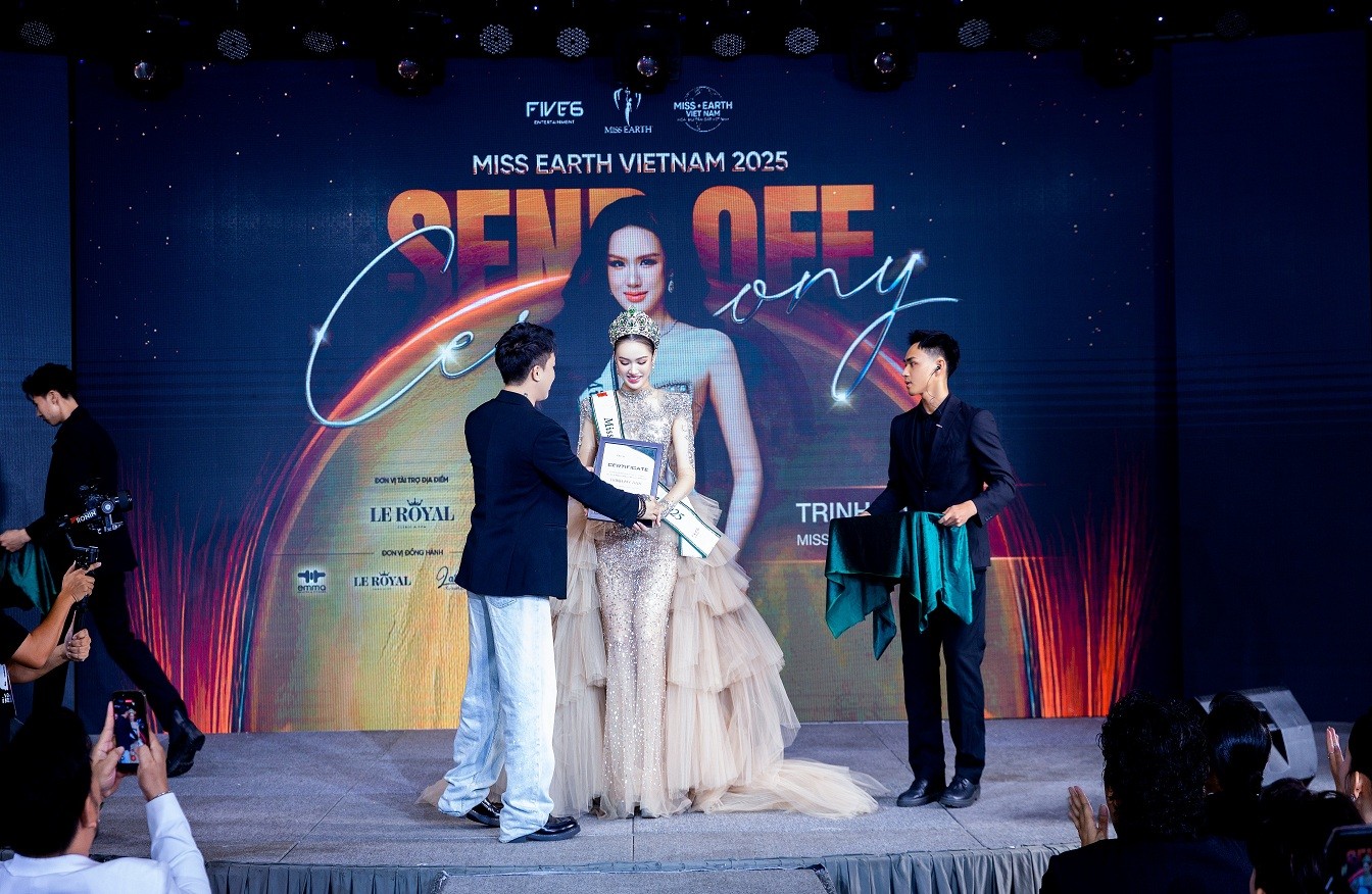 Trịnh Mỹ Anh sẵn sàng chinh phục vương miện 'Hoa hậu trái đất 2025'