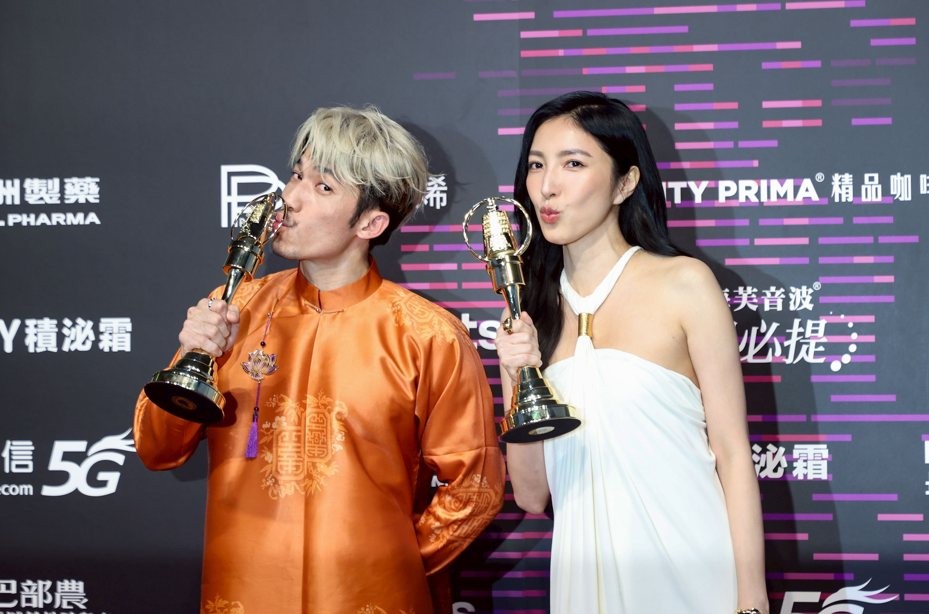 Liên Bỉnh Phát trở thành 'Thị đế' Kim Chung, lần đầu tiên nghệ sĩ nước ngoài chiến thắng