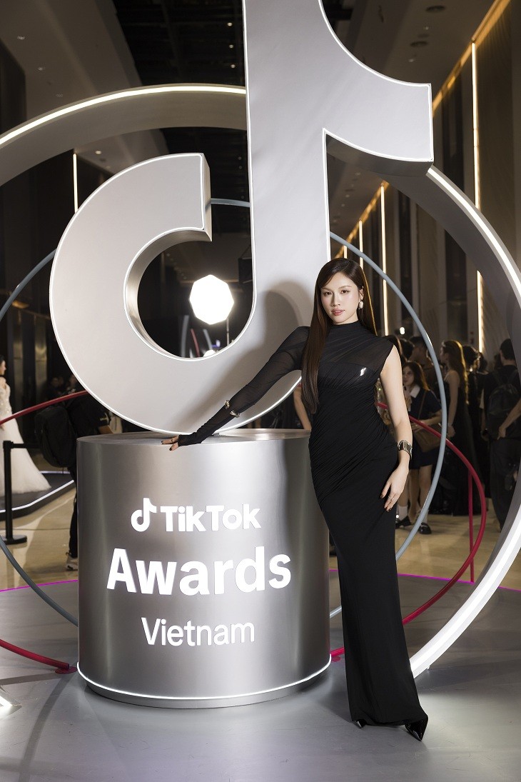 MC Thanh Thanh Huyền ghi điểm khi giới thiệu văn hóa Việt Nam tại Fan meeting của YoonA (SNSD)