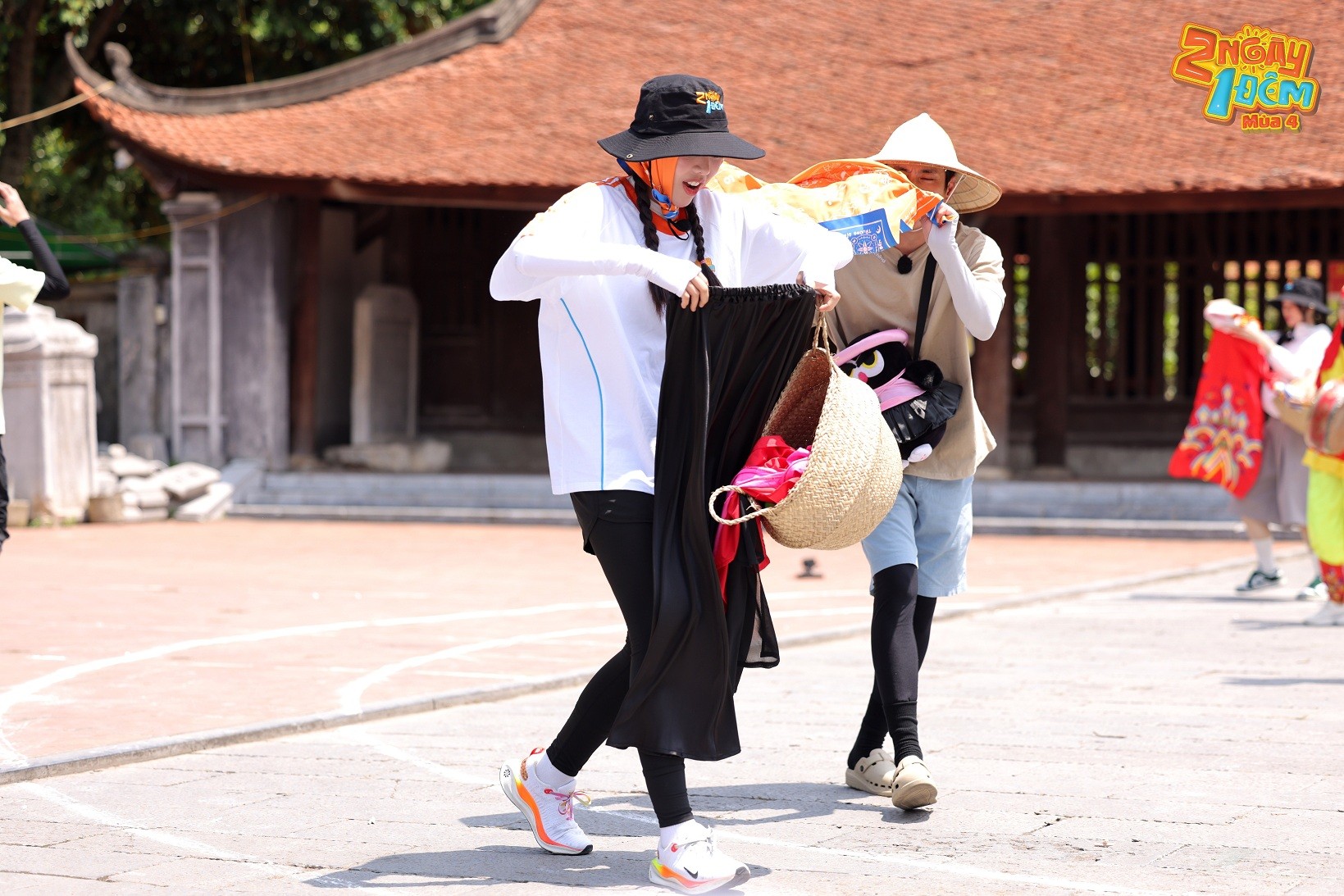 '2 ngày 1 đêm' tái hiện trò chơi dân gian Chạy Ró, xuất hiện nhiều 'chiến thần' với tạo hình độc - lạ