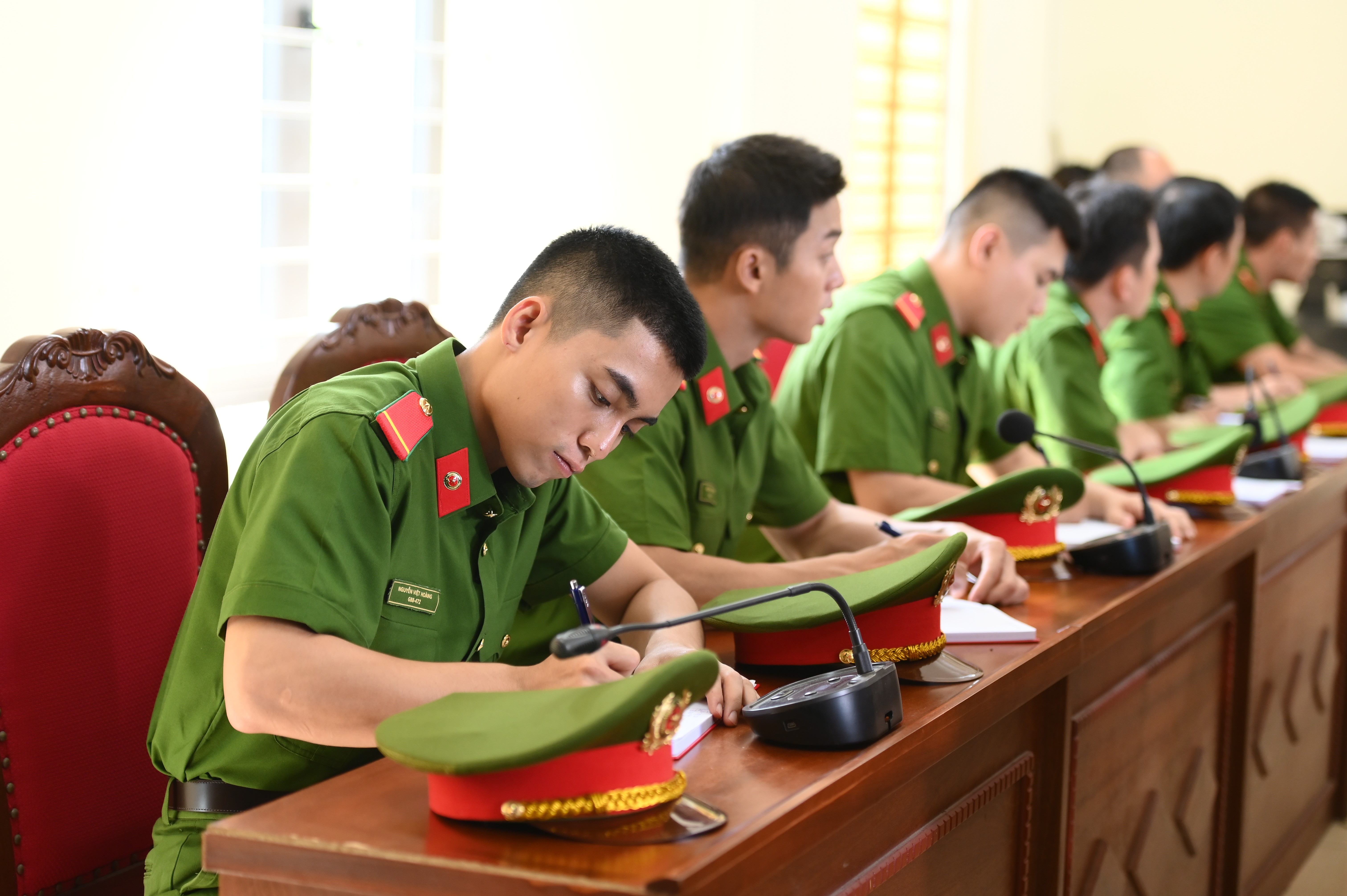 'Chiến sĩ' Mono: Tôi không nghĩ dưới vẻ đẹp yên bình của đất nước là những điều kinh khủng này!