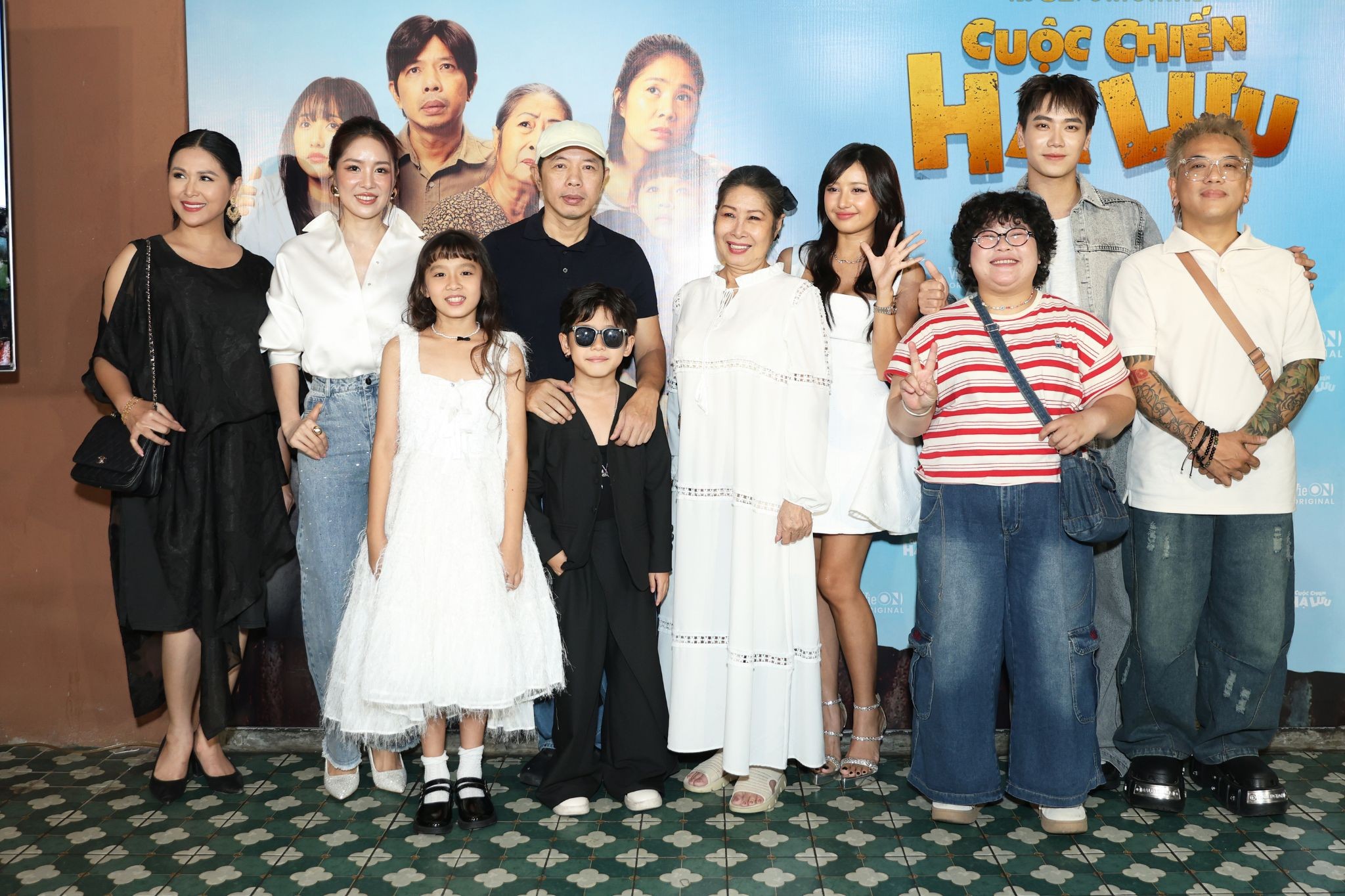 'Cuộc chiến hạ lưu': Lê Phương nhiều lần 'đứng hình' trước những câu thoại ứng biến bất ngờ của Thái Hòa