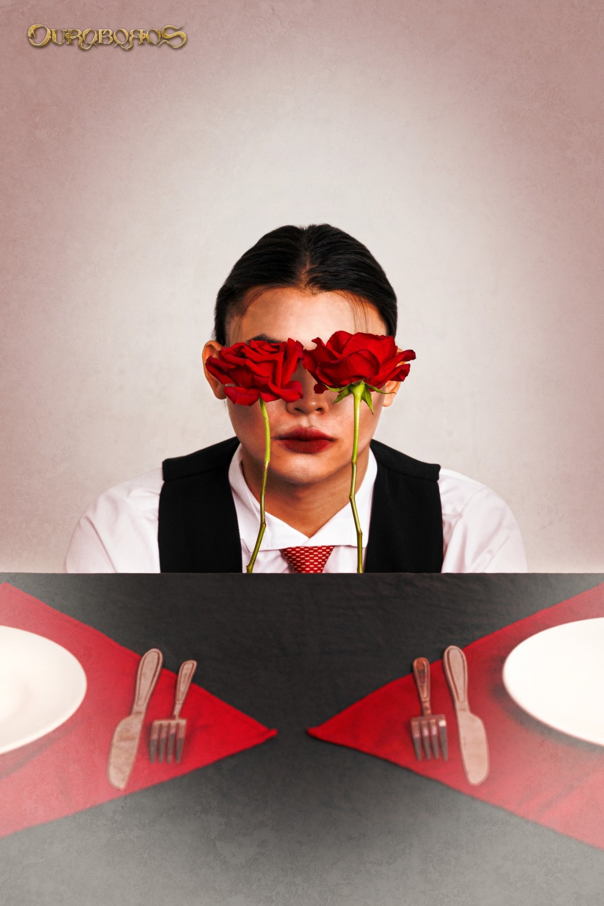 Giải mã bộ ảnh chủ đề của Halloween trường Báo