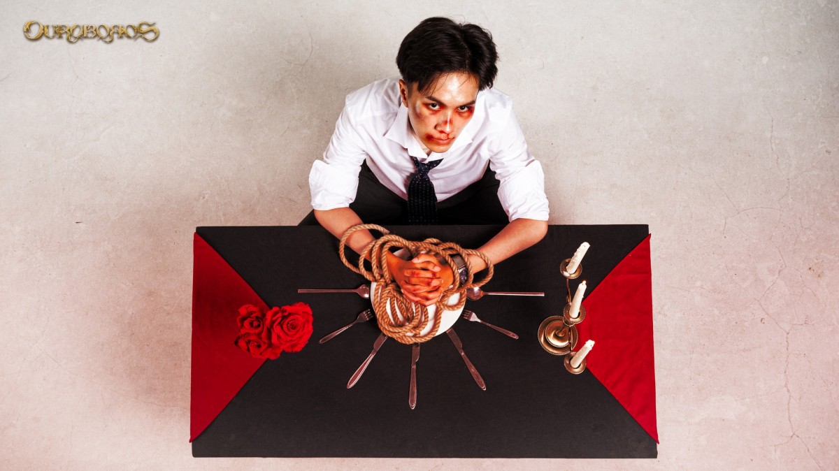 Giải mã bộ ảnh chủ đề của Halloween trường Báo