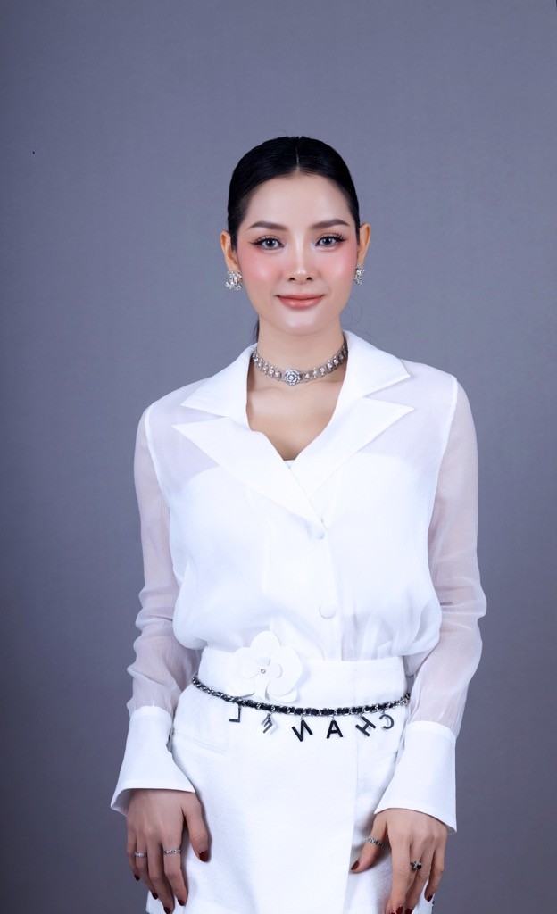 Phương Trinh Jolie: Đến giờ tôi vẫn đi học thanh nhạc để tiếp cận với lượng khán giả mới và chiều lòng khán giả cũ