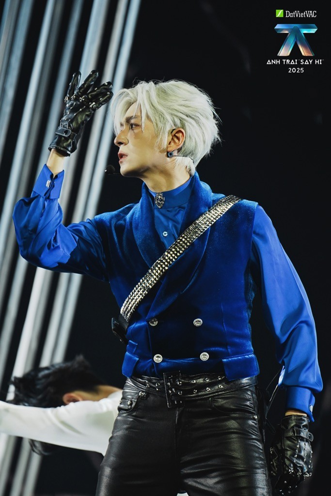 Ngô Kiến Huy thoát khỏi sự an toàn: Lên nốt cao, múa đương đại tại 'Anh trai 'Say Hi'